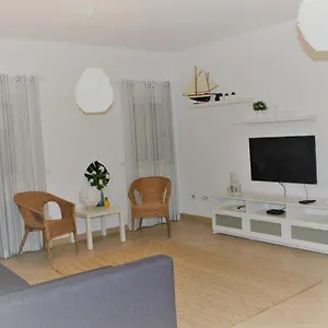 Apartment Casa Camoes, Near Airport, 4km Beach
